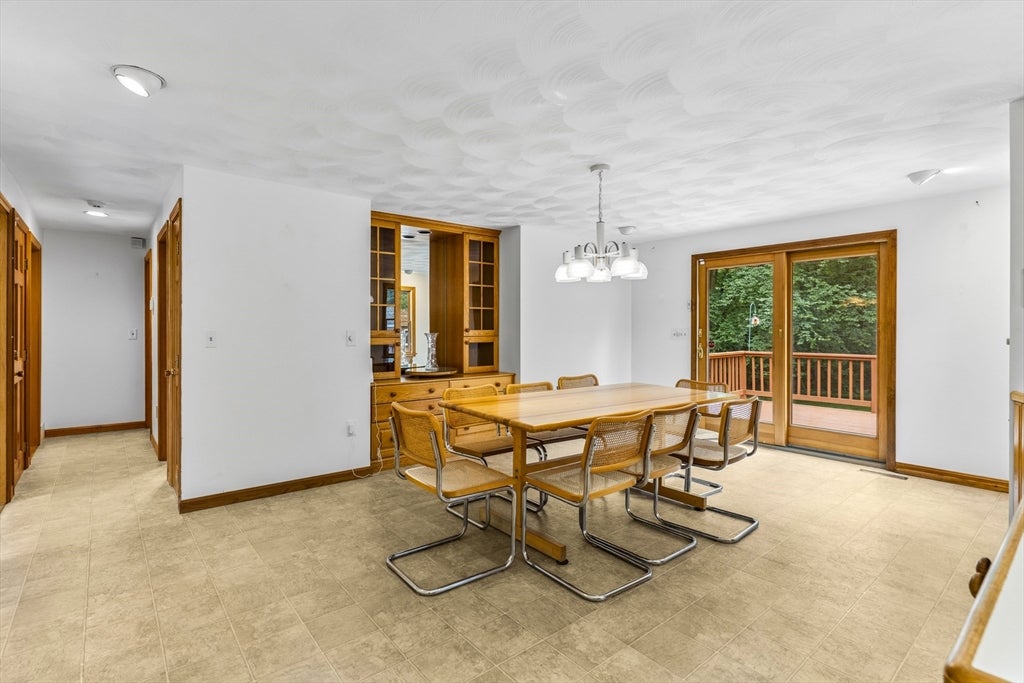 730 Lindsey St, Attleboro, MA Photo #13