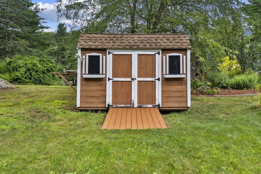 730 Lindsey St, Attleboro, MA Photo #33