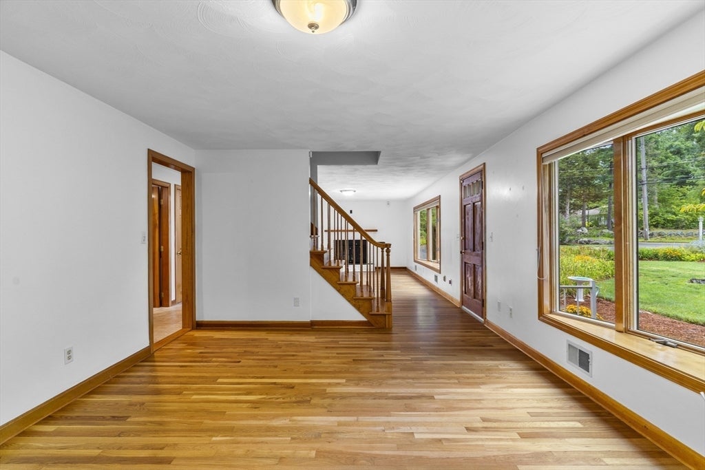 730 Lindsey St, Attleboro, MA Photo #17