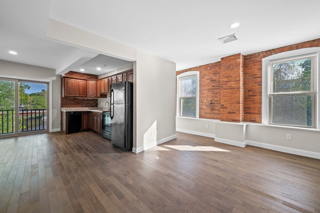 72 River Street 8