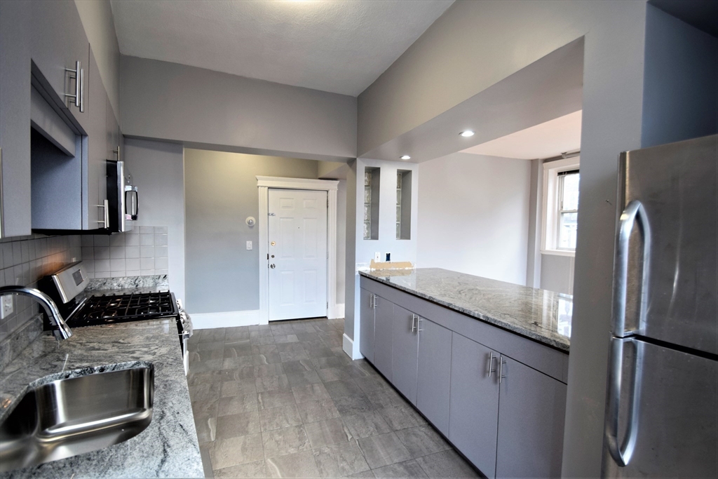 83 Glenville Ave