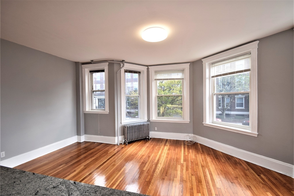 83 Glenville Ave