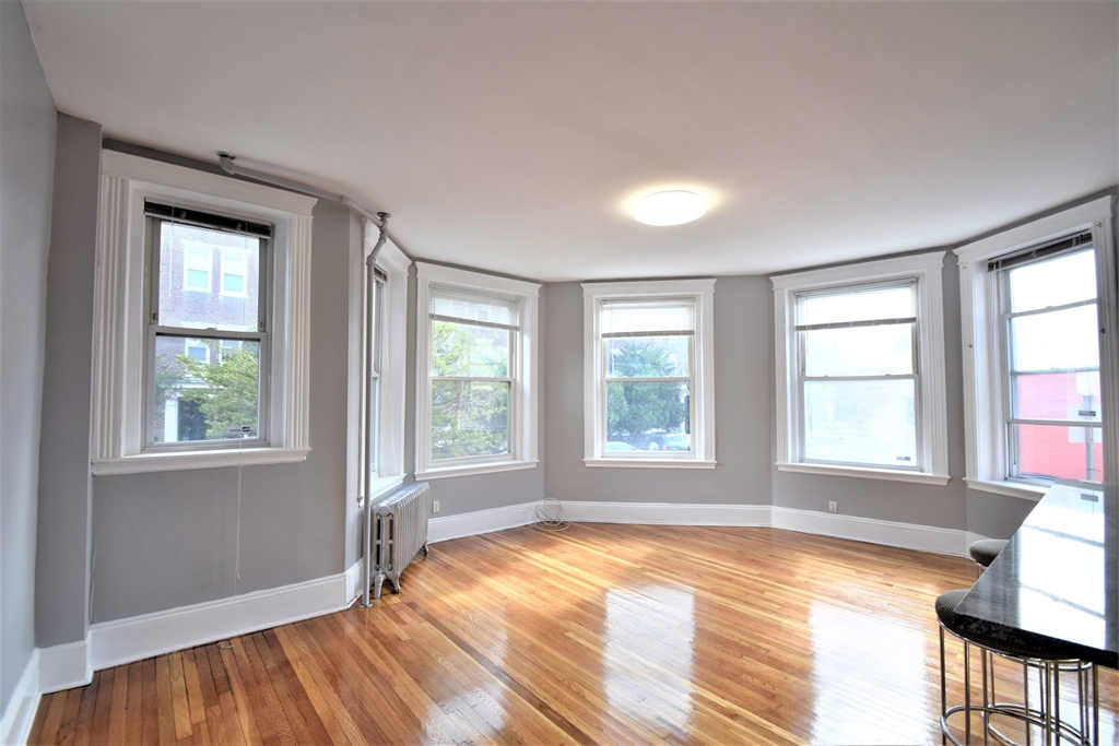 83 Glenville Ave