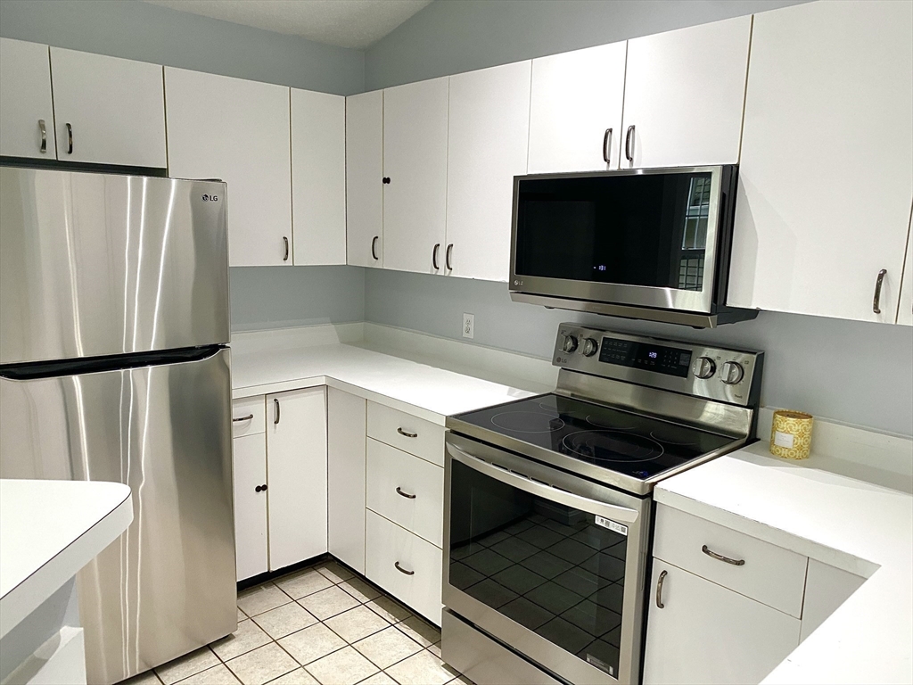 152 Tyson Commons Ln 152