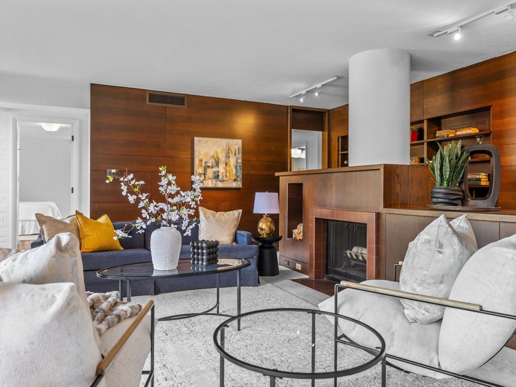 85 Grove St 1