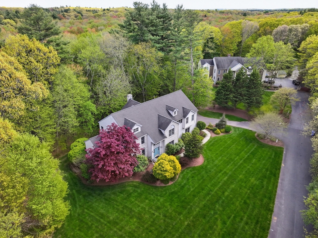 10 Timber Ledge Drive