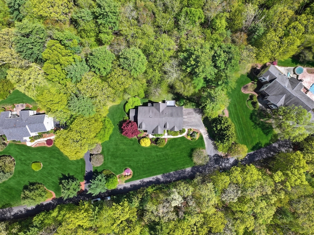 10 Timber Ledge Drive