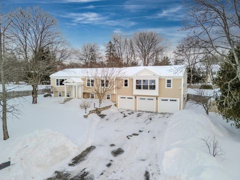 Photo of 4 Richard Cir, Andover, MA 01810 (MLS # 73472766)