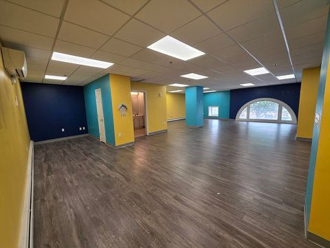 Photo of 50 Franklin St, Worcester, MA 01608 (MLS # 73441420)