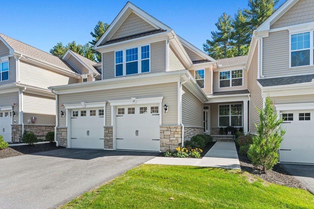 Photo of 12 Plimpton Farm Rd, Millis, MA