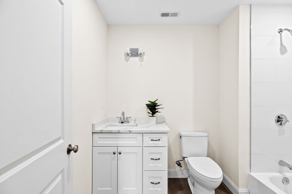 1 Pleasant Street 302