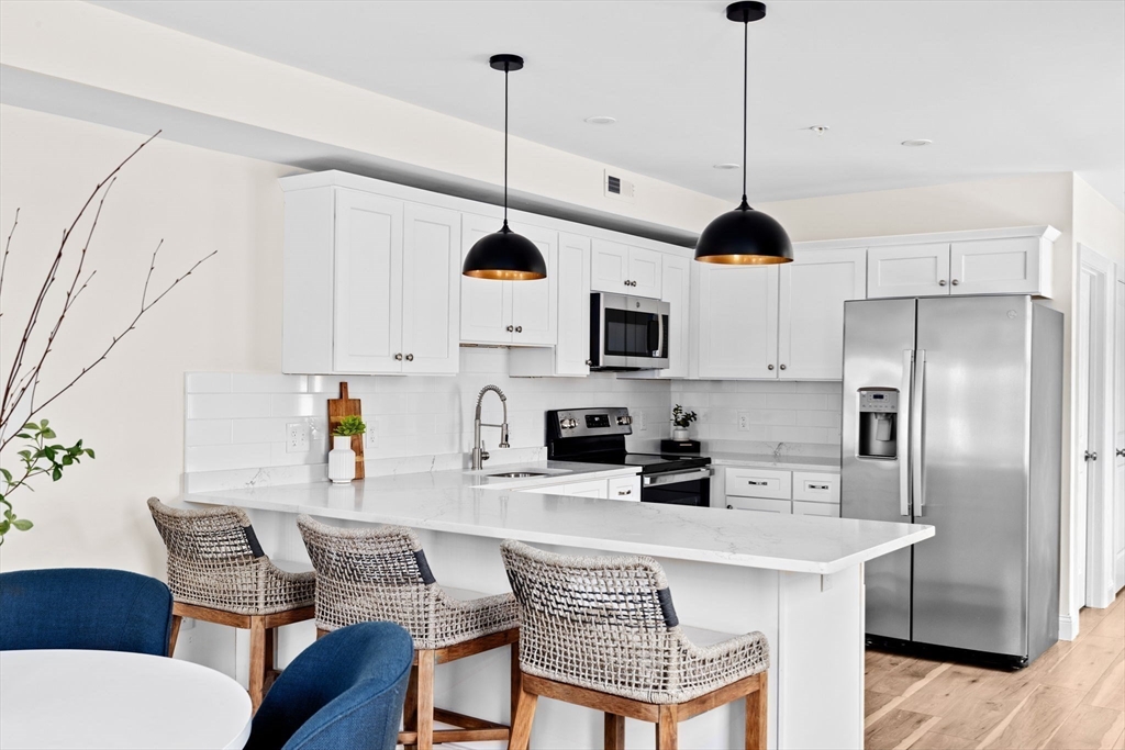 1 Pleasant Street 302
