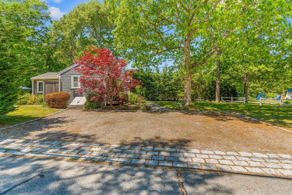 157 Wading Place Rd