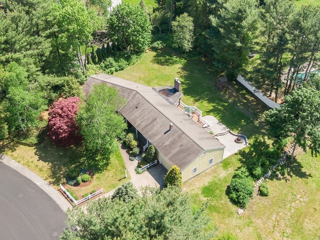 9 Bateson Dr