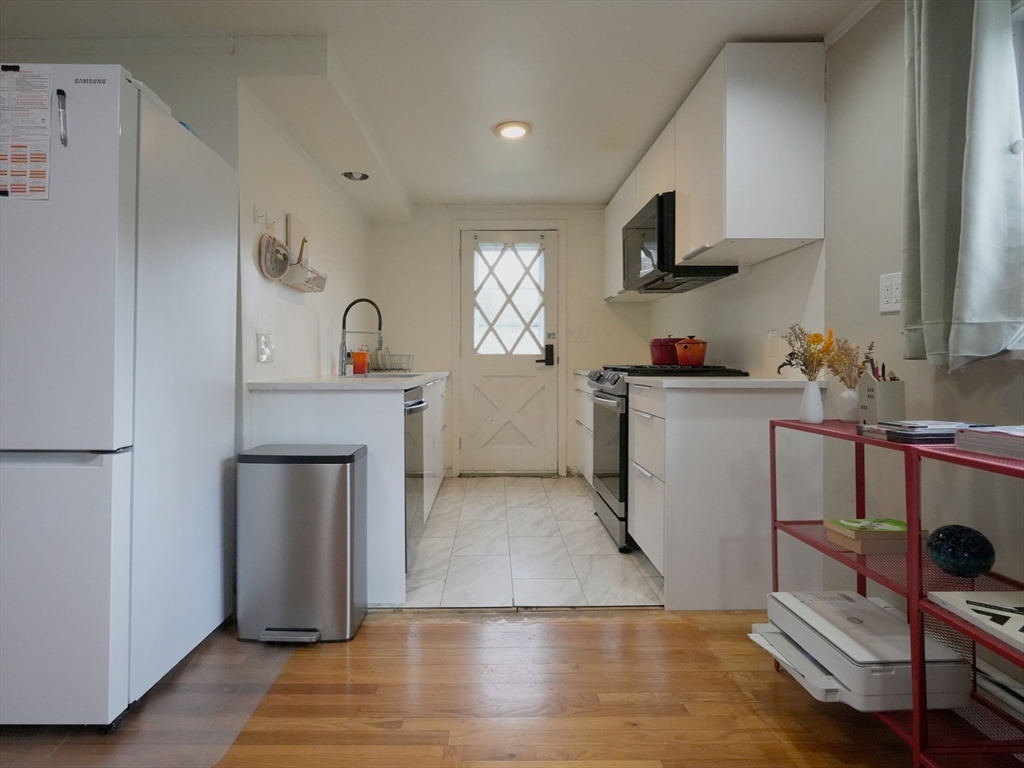347 Lexington St