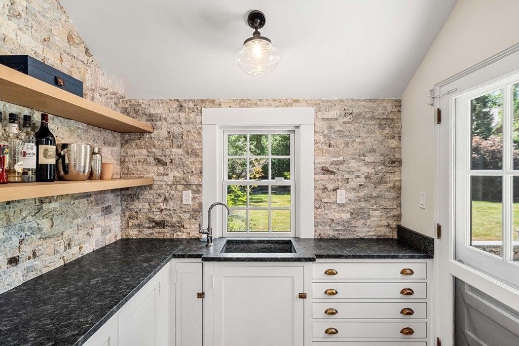 372 Warren St, Brookline, MA, 372 Warren St, Brookline, MA Photo #17