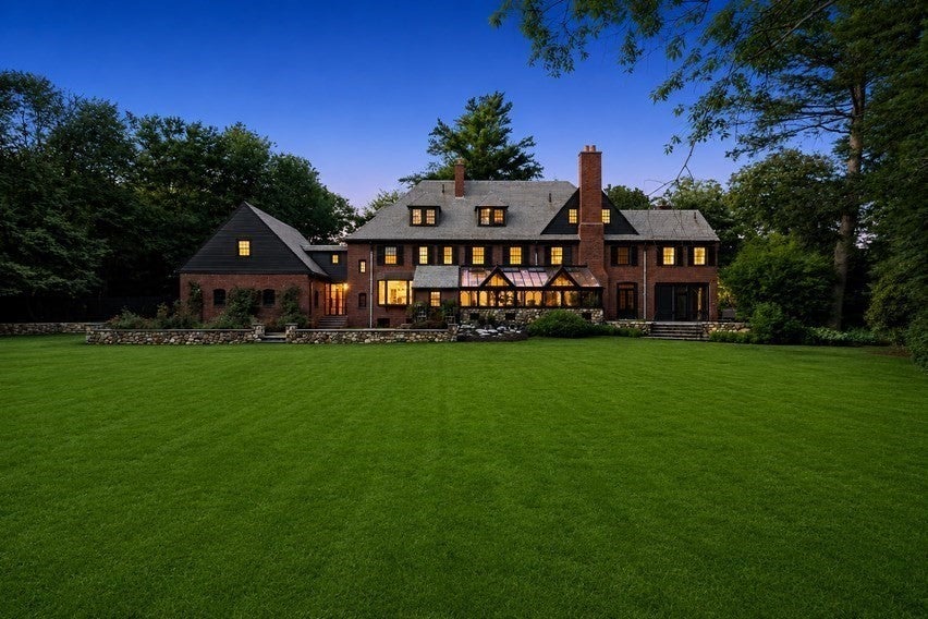 Photo of 372 Warren St, Brookline, MA