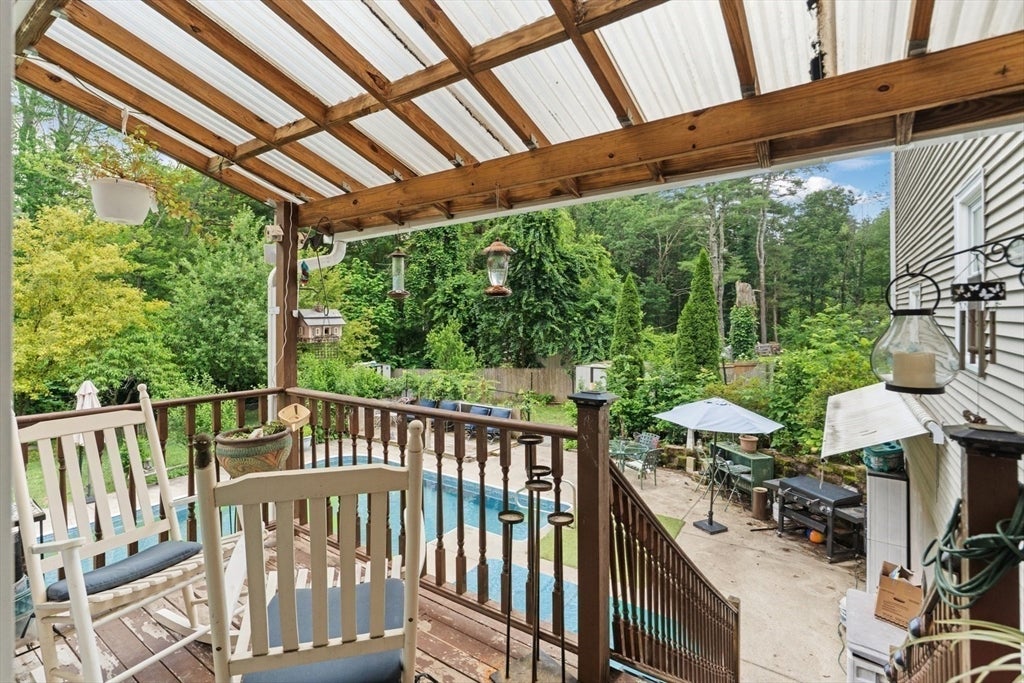 1236 Woonsocket Hill Road, North Smithfield, RI, 1236 Woonsocket Hill Road, North Smithfield, RI Photo #24