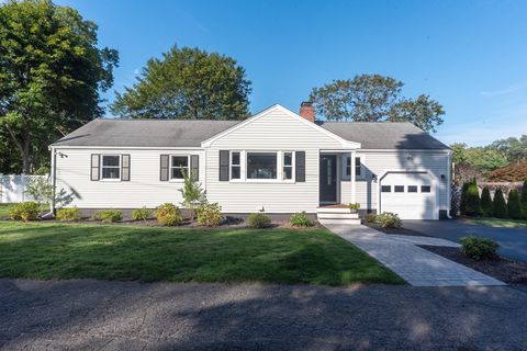 37 Gates Ave Hudson MA 01749
