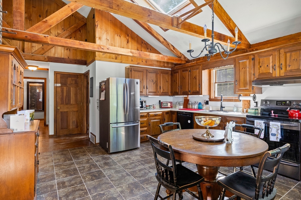 93 Hadley Rd, Merrimac, MA Photo #15