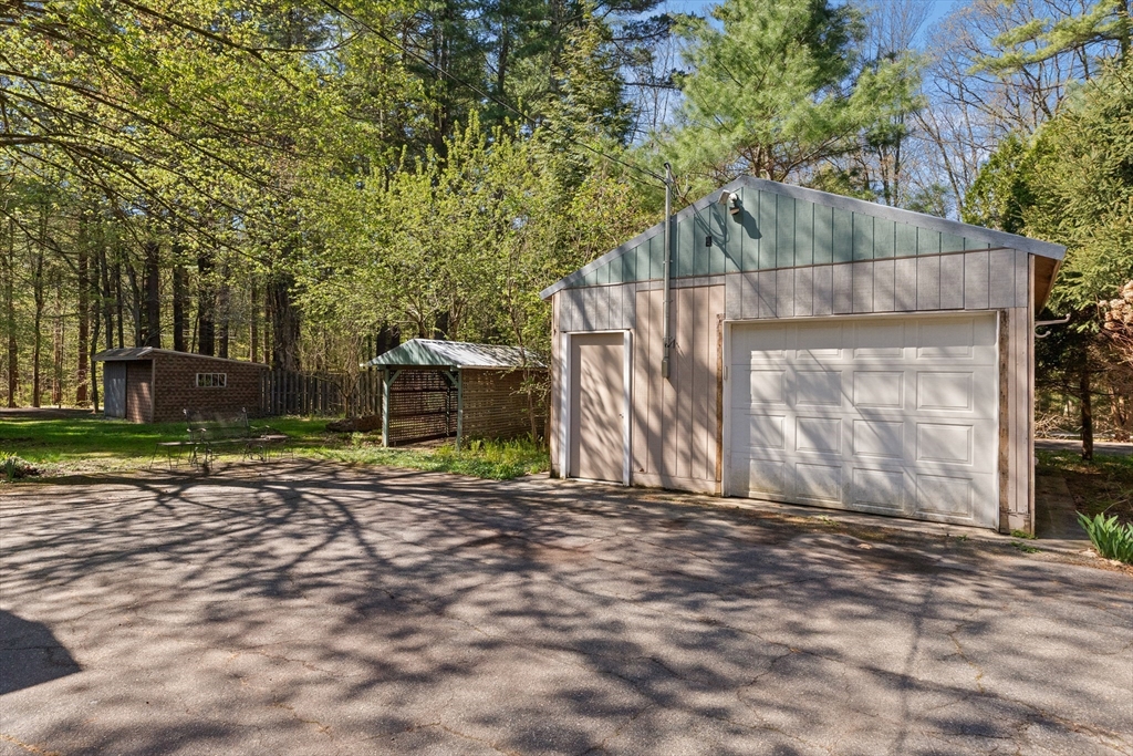 93 Hadley Rd, Merrimac, MA Photo #9