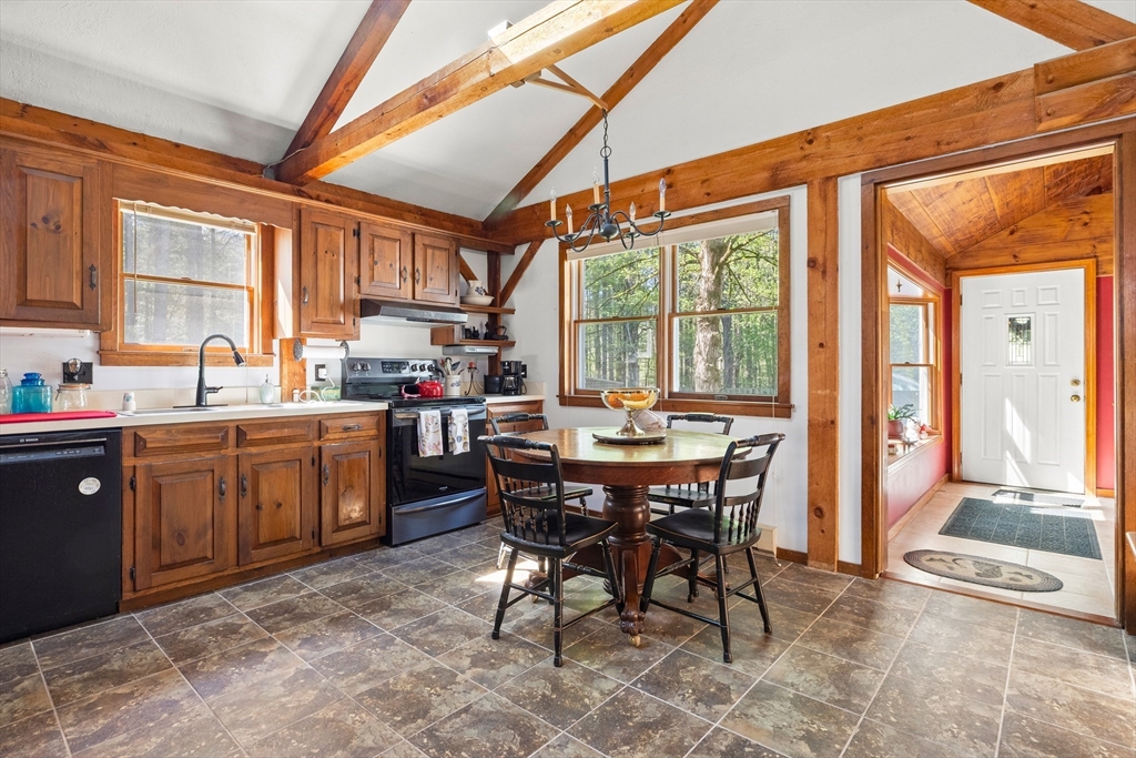 93 Hadley Rd, Merrimac, MA Photo #16