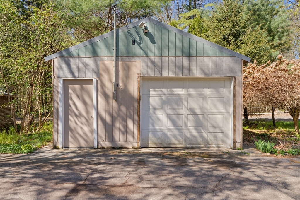 93 Hadley Rd, Merrimac, MA Photo #8