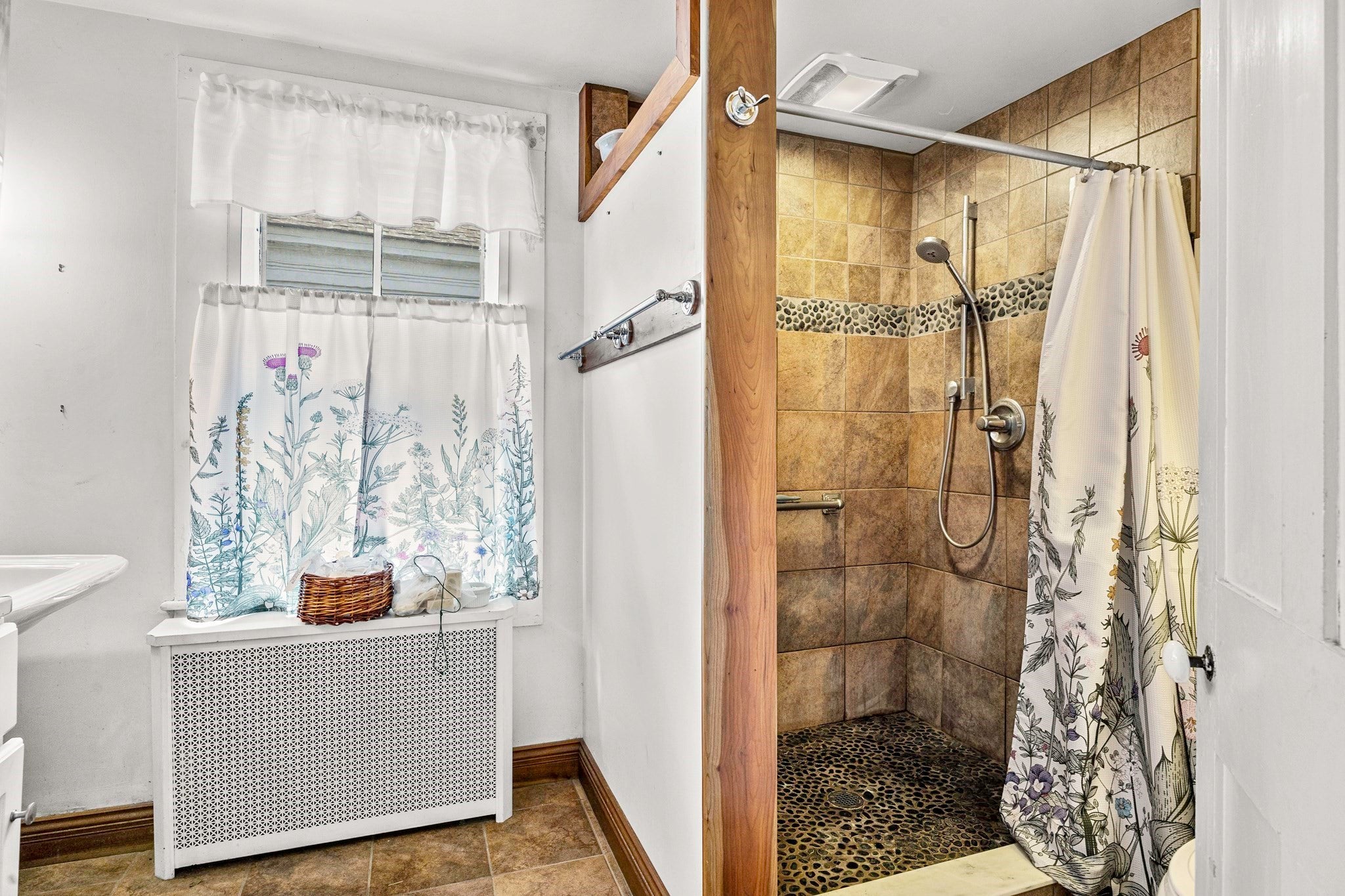 37 Cottage Street, Belchertown, MA, 37 Cottage Street, Belchertown, MA Photo #35
