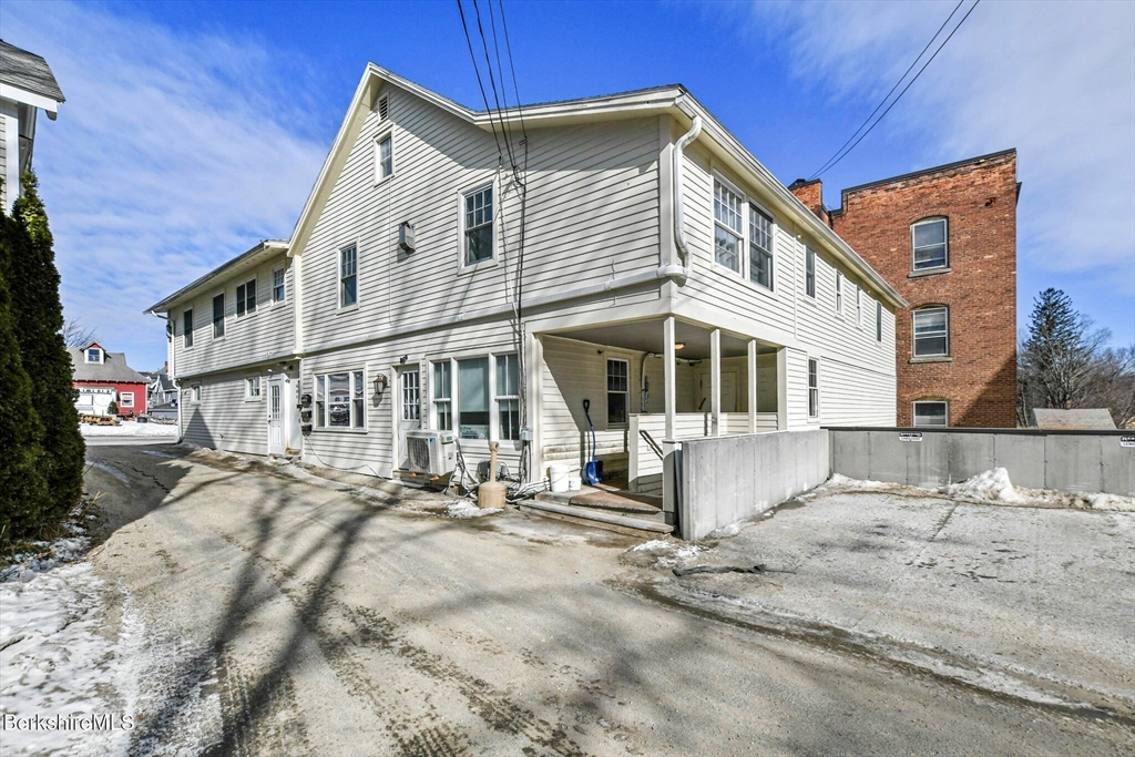34 Church St 2A