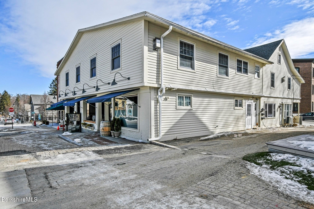 34 Church St 2A