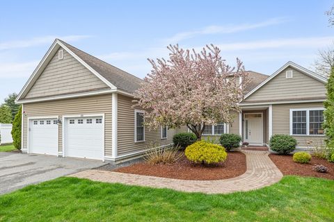 105 Candlewood Ln 105 Clinton MA 01510