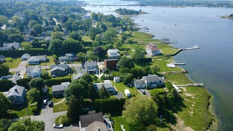 30 Lucy St Dartmouth MA 02748