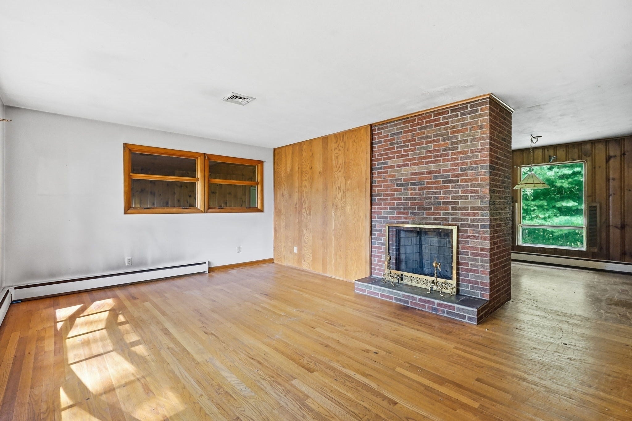 46 Spencer St, Agawam, MA Photo #11