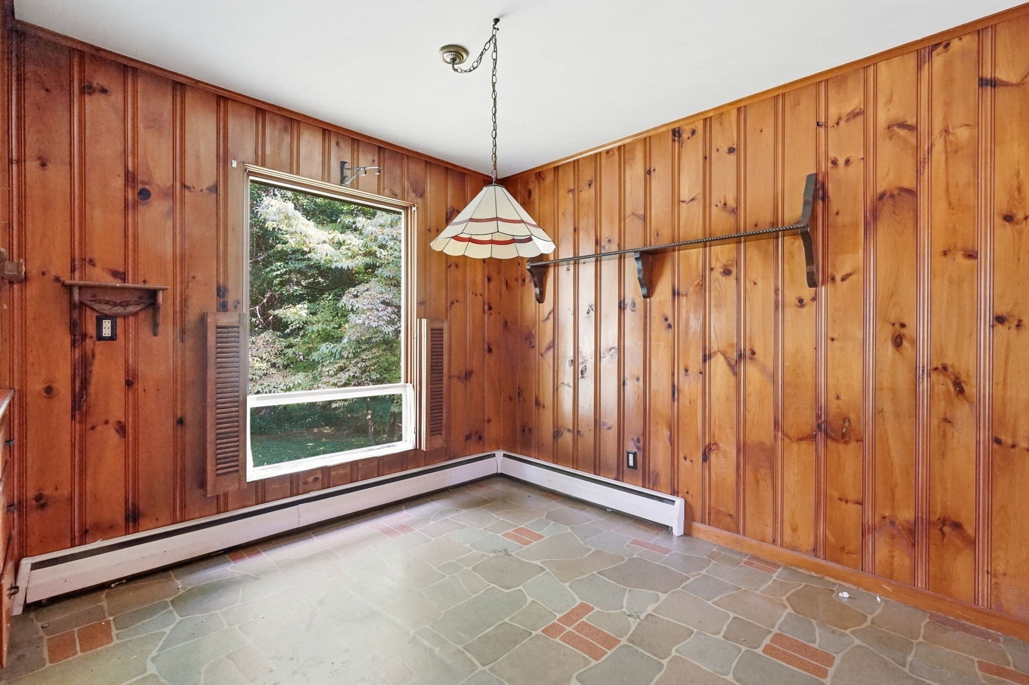 46 Spencer St, Agawam, MA Photo #9