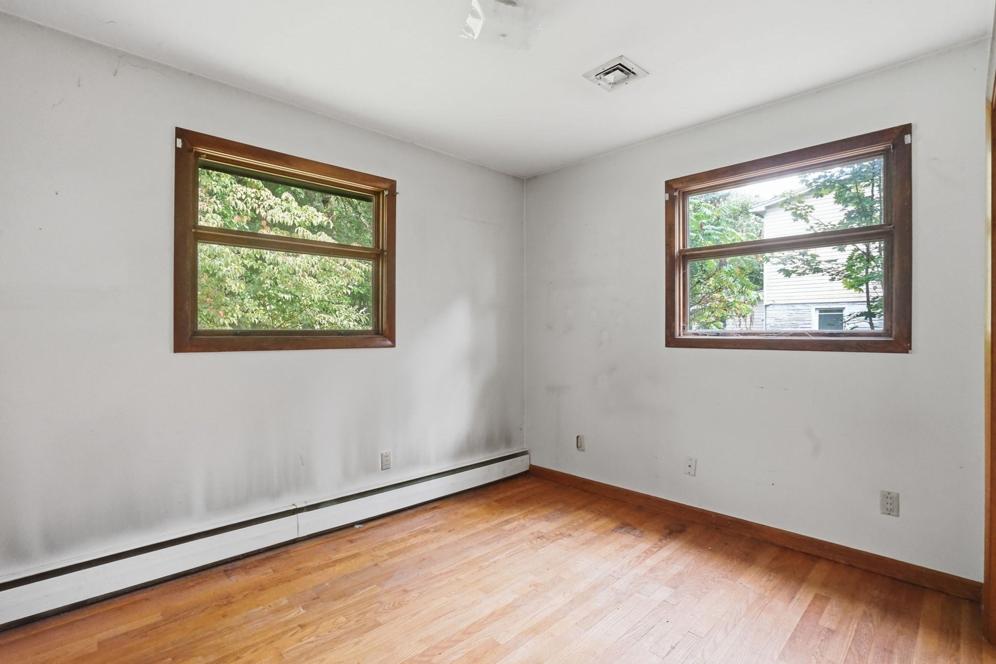 46 Spencer St, Agawam, MA Photo #19