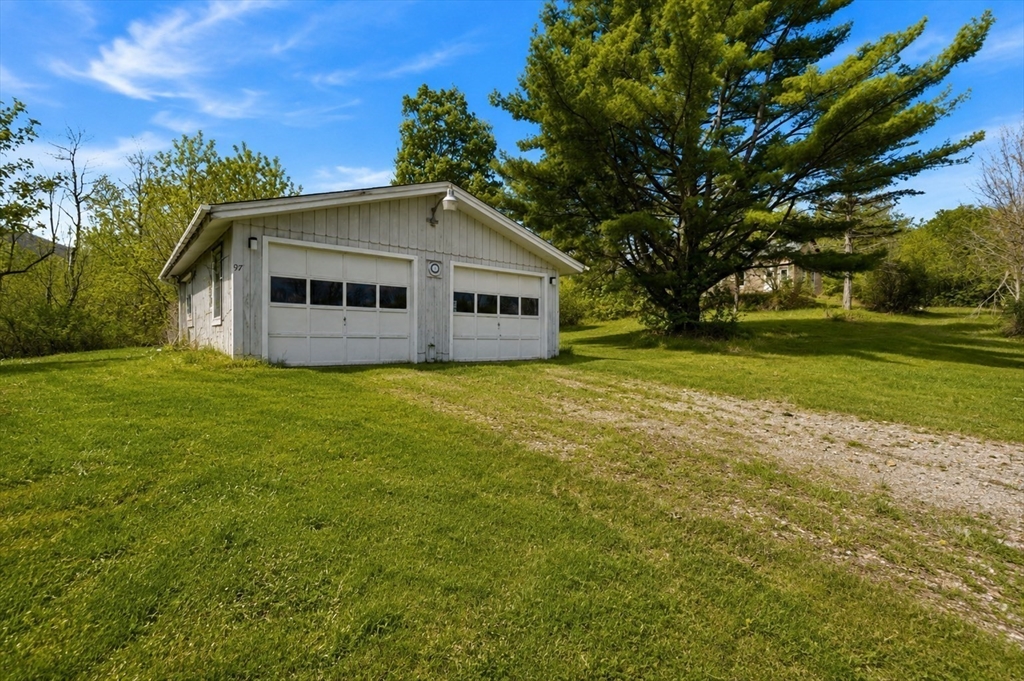 97 Luce Rd