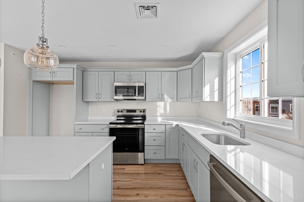 393-5 Court St #5, Plymouth, MA, 393-5 Court St #5, Plymouth, MA Photo #1