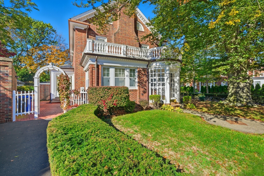 6 Elba St