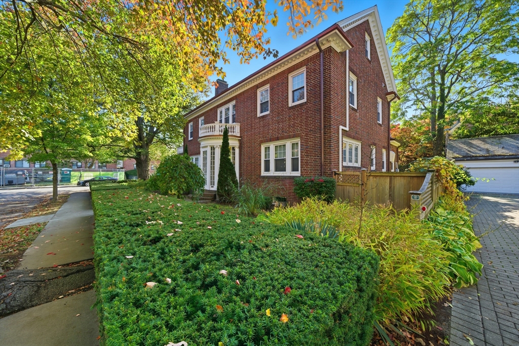 6 Elba St