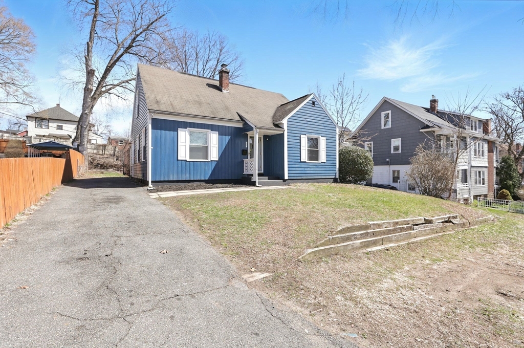 207 Euclid Ave