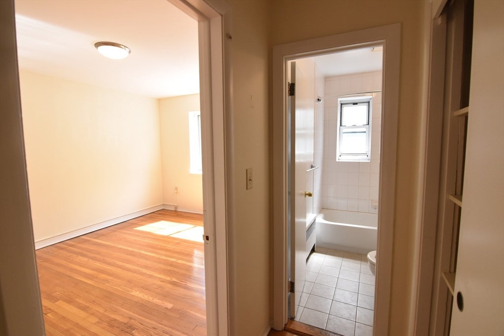 45 Green ST #4, Brookline, MA, 45 Green ST #4, Brookline, MA Photo #3