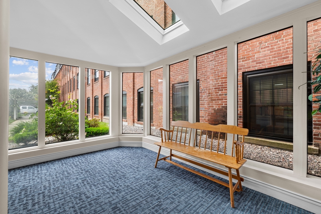 21 Linden St 210
