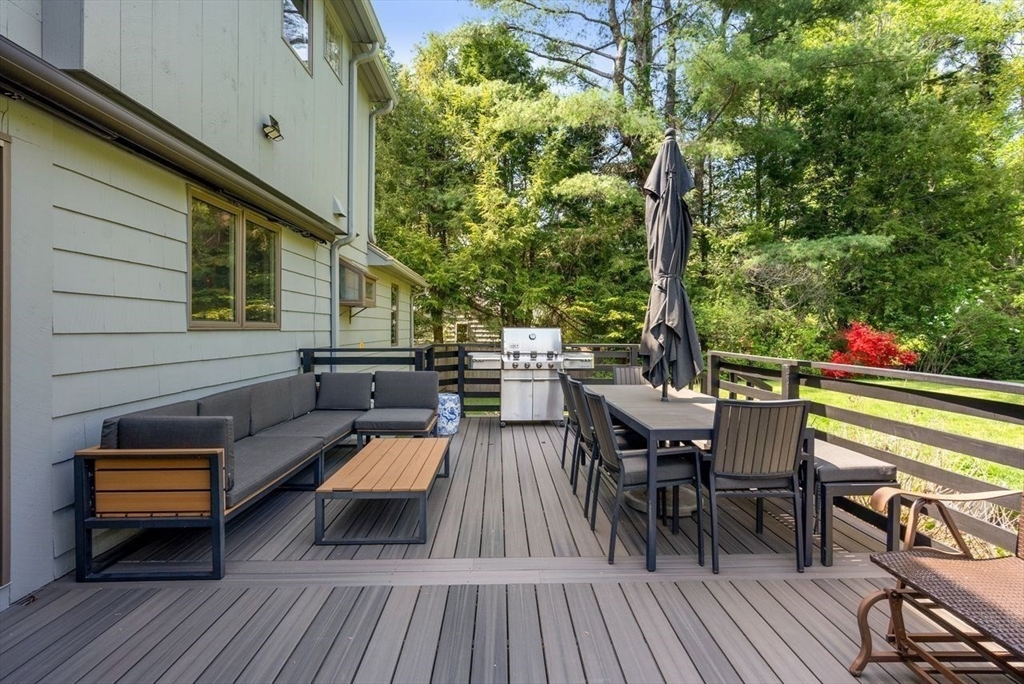 72 Brook Rd
