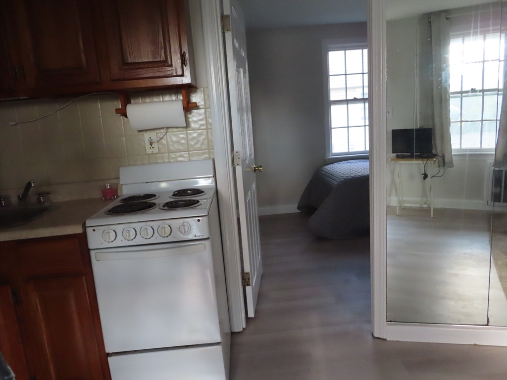 371 Main 4