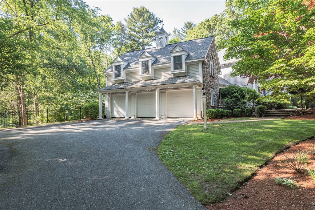 3 West Hollow
