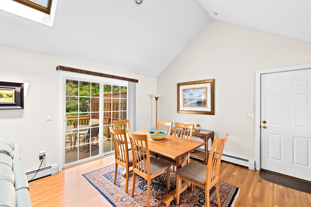 11 Quashnet Woods Drive