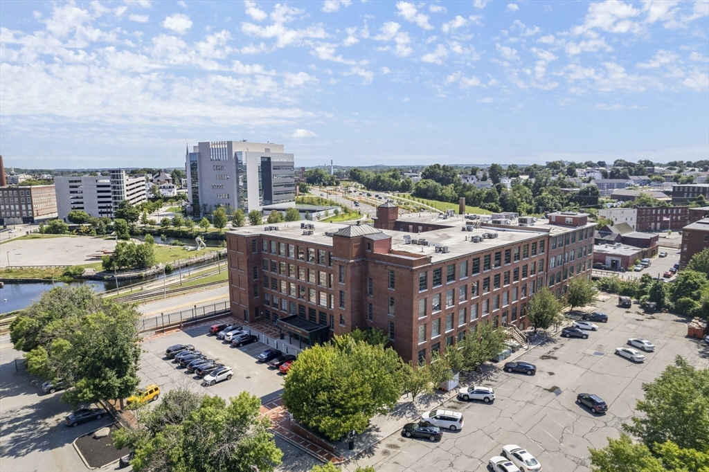 491 Dutton St 209