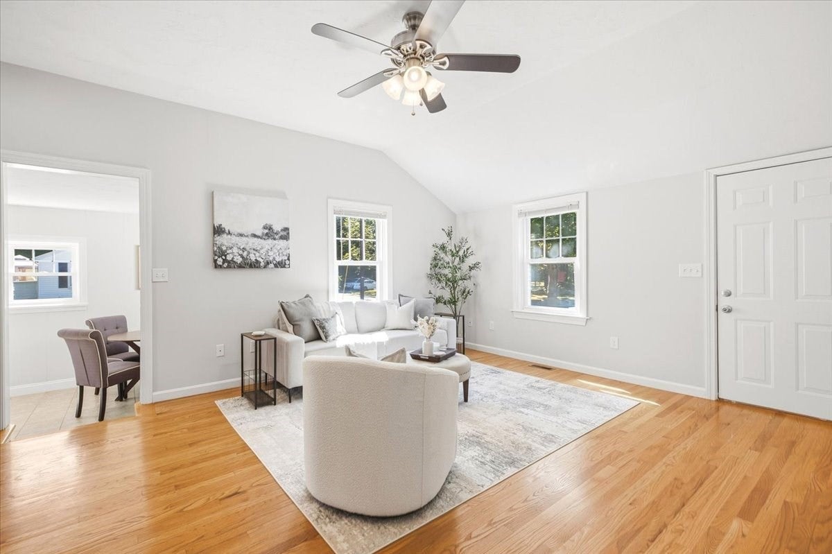 37 Brook ST, Mansfield, MA Photo #8