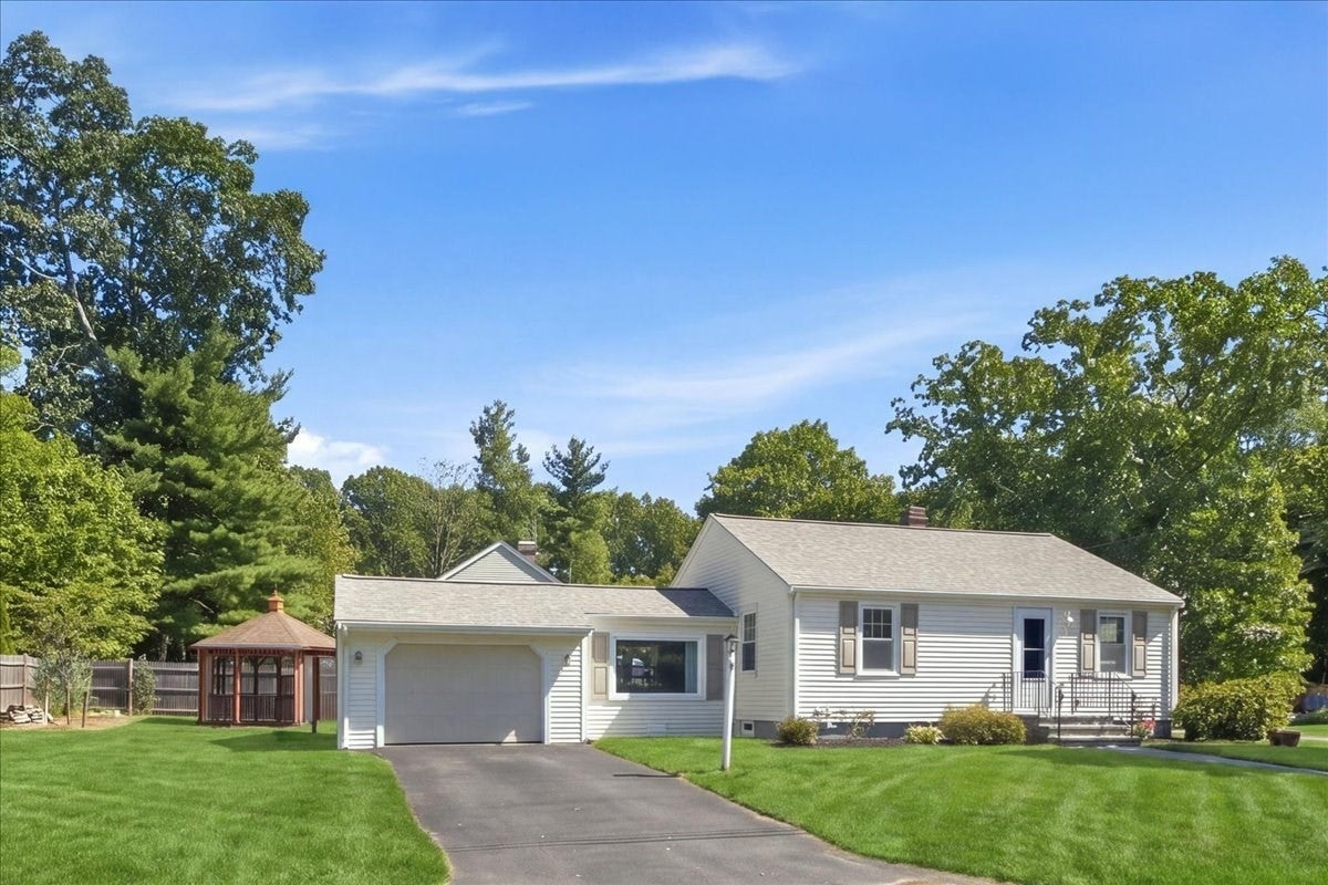 37 Brook ST, Mansfield, MA Photo #3