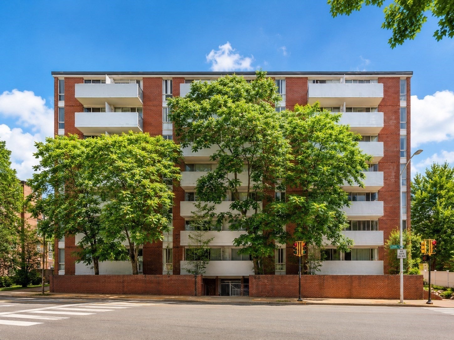 29 Concord Ave 212, Cambridge MA 02138